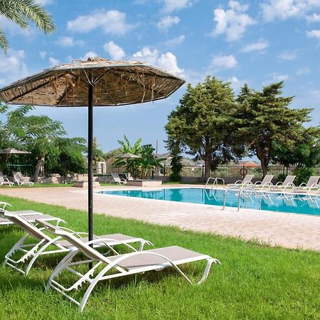 Rose Hotel Фалираки Екстериор снимка