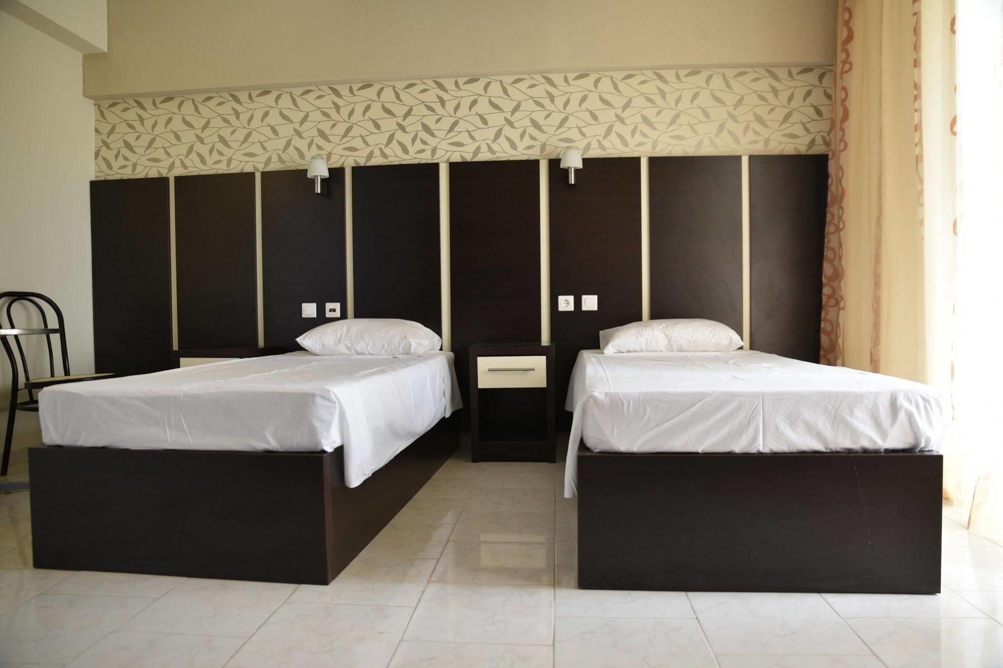 Rose Hotel Фалираки Екстериор снимка
