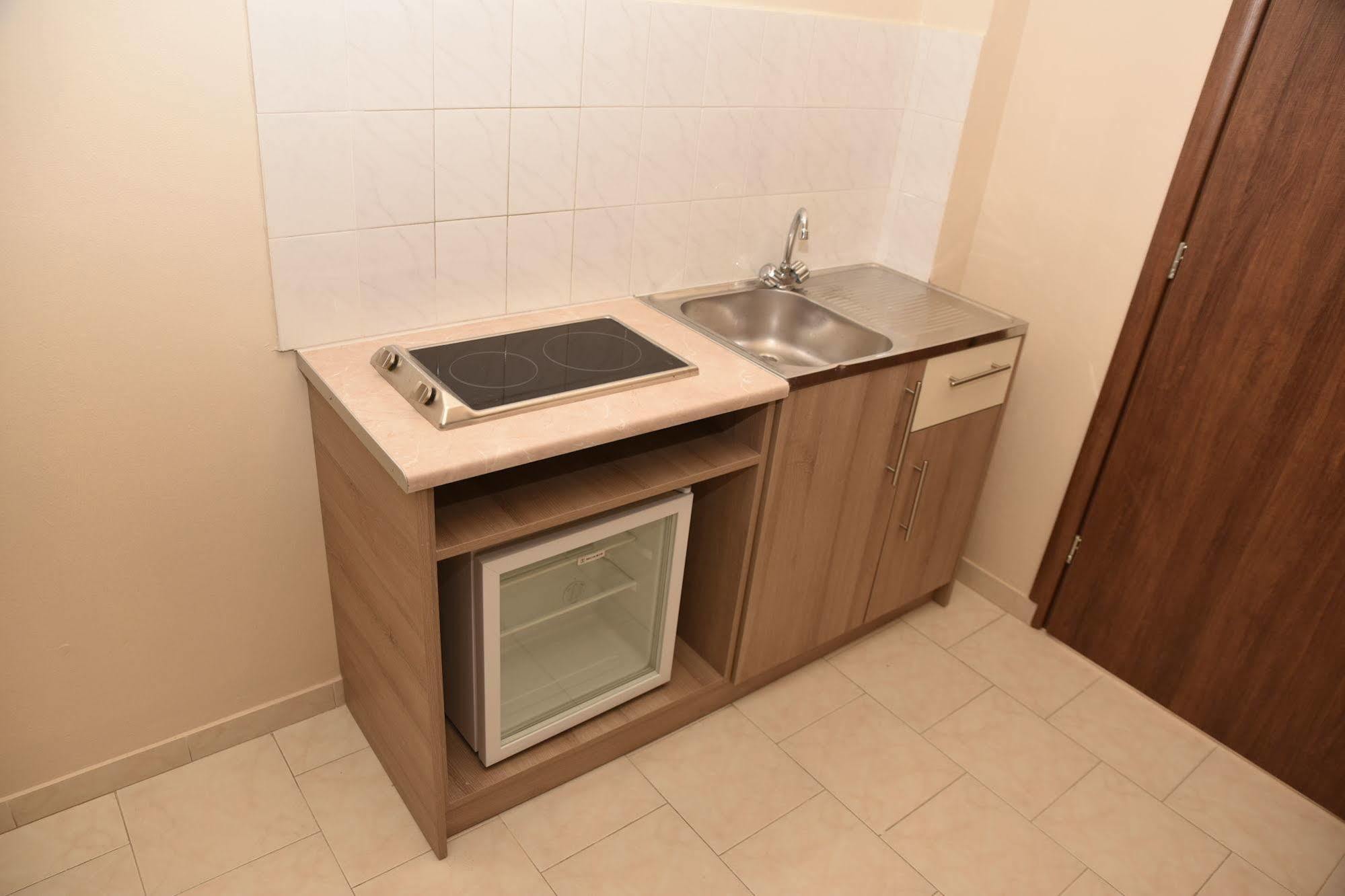Rose Hotel Фалираки Екстериор снимка