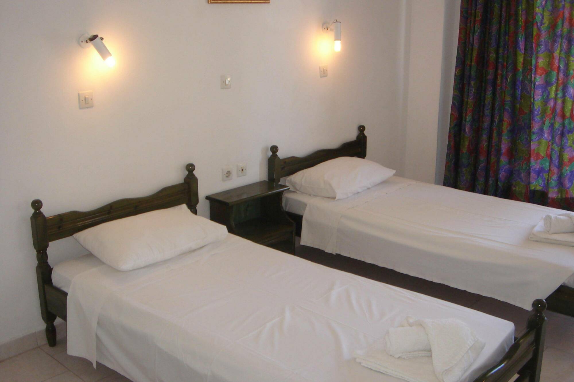Rose Hotel Фалираки Екстериор снимка