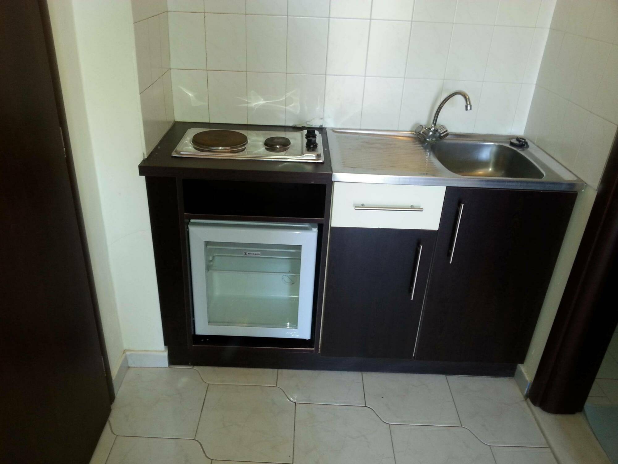 Rose Hotel Фалираки Екстериор снимка
