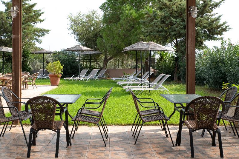 Rose Hotel Фалираки Екстериор снимка